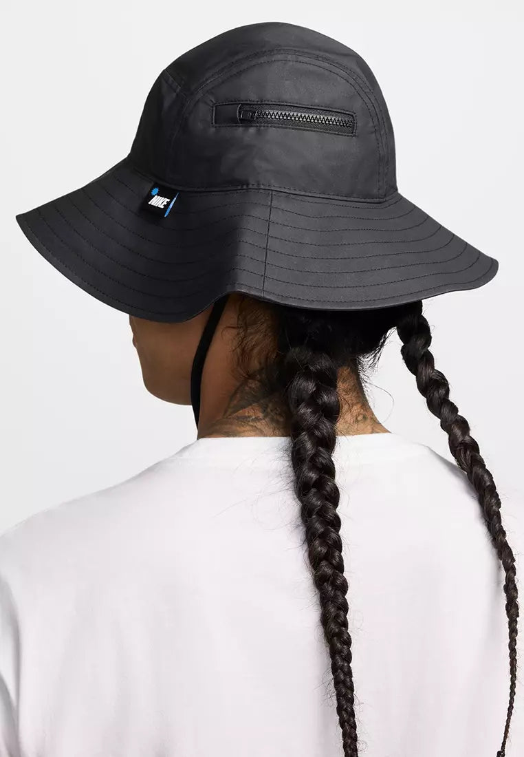 Apex Wide-Brim Bucket Hat