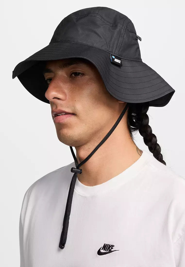 Apex Wide-Brim Bucket Hat